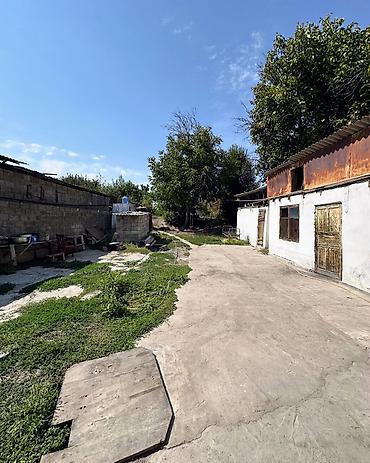 Кыймылсыз мүлк: ✨ Продаётся дом в с. Сокулук ✨ 🏡 Характеристики: • Участок - 14 соток — 3