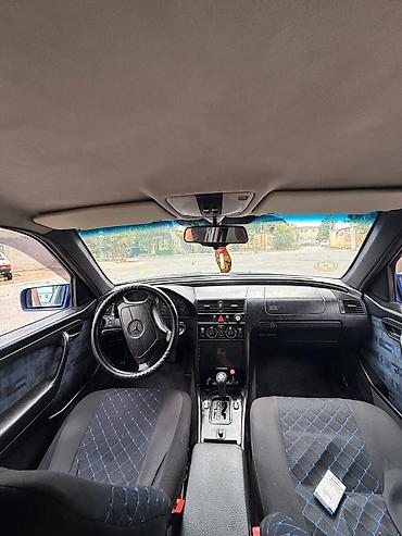 car parking maşın satışı: Mercedes-Benz C-Sinif sedan (W202) — mavi rəng, 4 qapı. Xüsusiyyətlər — 6