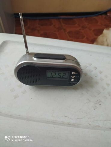 авто нива: Радио-будильник, продаю за 1000 сом