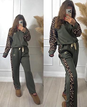 Ženski komplet trenerke sa animal print detaljima - Dvodijelni set