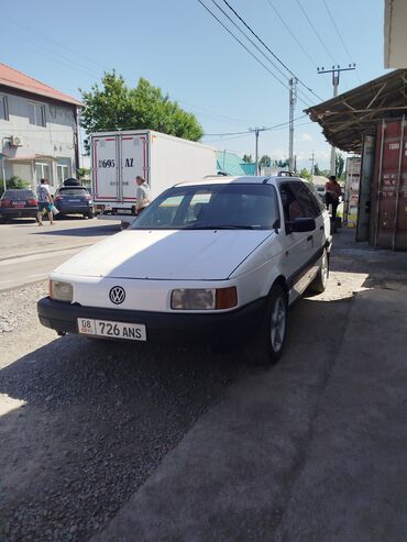 Volkswagen: Volkswagen Passat: 1991 г., 1.8 л, Механика, Бензин, Универсал