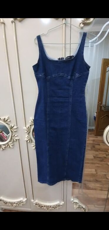 Ziyafət donları: Zərif dizaynlı tünd çəhrayı ziyafət/gecə geyimi. - Yarımətəkli — 8