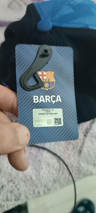 Kişi geyimləri: Teze . Barselona futbol klubu. WERF ve KEPKA Original. ISPNIYA — 4