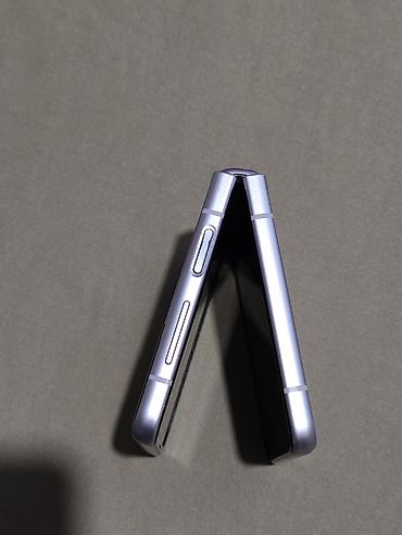 Техника жана электроника: Samsung Z Flip, Колдонулган, 128 ГБ, түсү - Кызгылт көк, 2 SIM — 5