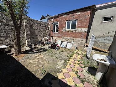 ecemide ev alqi satqisi: 3 otaqlı, 200 kv. m, Orta təmir — 2