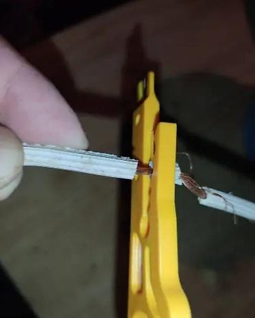 точилка для ножей: Kabel izolyasiyanı itiləyən/kəsən rezak/bıçaq/qayçı Ünvan — 2