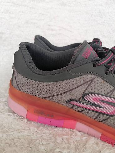 papuce miki maus: SKECHERS patike br 37--SKECHERS lagane zenske patike, duzina — 2