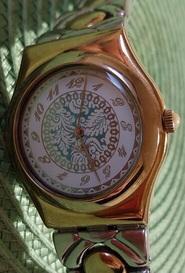 guess sat: Classic watch, Swatch, Female