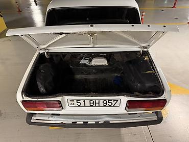polkalı disk: VAZ 2107 “Classic” sedan - Kuzov: 4 qapılı, ağ rəng, sadə və düz — 6