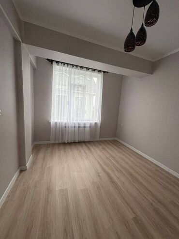 3 комнатная квартира 104 серии бишкек: 2 комнаты, 45 м², Элитка, 3 этаж, Евроремонт