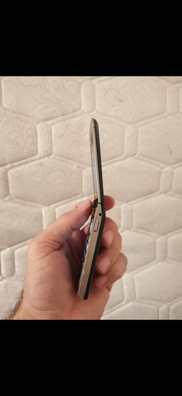 Nokia: Nokia 6600, rəng - Qara, Düyməli — 7