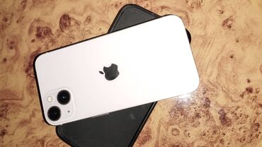 продаю телефон: IPhone 13, Б/у, 128 ГБ, Белый, Чехол, 83 %