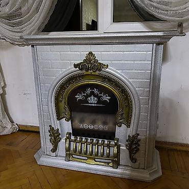 Elektrik kamin – dekorativ portalla - Klassik dizayn: gümüşü-ağ
