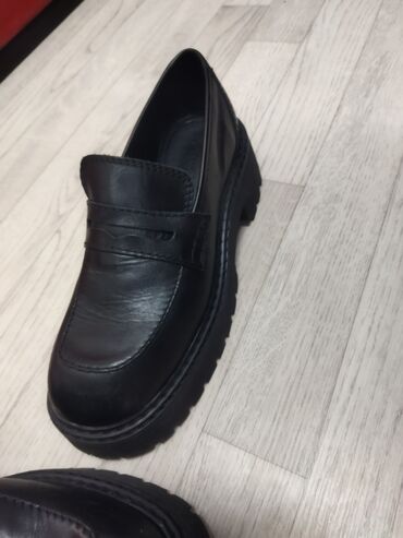 ботинки 40 в Кыргызстан | Ботинки: Продаю кожаные ботинки 40 размер. Новые