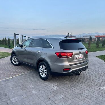 Kia: Kia Sorento: 2018 г., 2.5 л, Типтроник, Бензин, Кроссовер