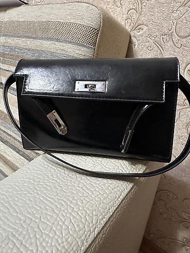 Сумка из искусственной кожи
25*17 см