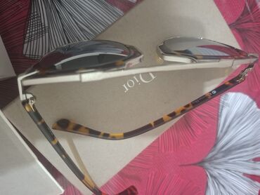 Eynəklər: Gün eynəyi, Dior, İşlənmiş — 6