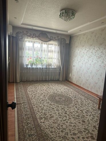 продаю дом село ак жол: ❗️‼️СРОЧНО ПРОДАЕТСЯ‼️❗️ 📍Ош Раимбекова д 3 2 этаж 50 кВ м