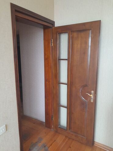 Металлопрокат: Məhsul: Daxili otaq qapıları (6 ədəd)və bir ədəd eyvan və hamam qapısı