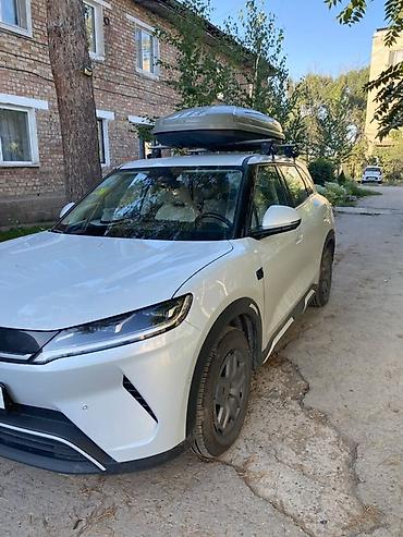 changan 2025: Электромобиль кроссовер (5 мест) с современным салоном и большим — 1