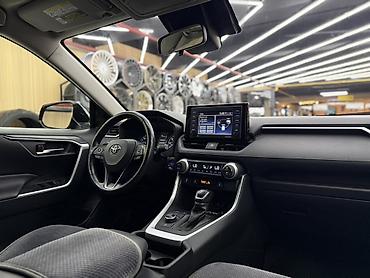 дви: Toyota RAV4: 2019 г., 2.5 л, Гибрид, Кроссовер — 7