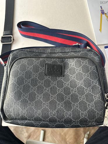 gucci барсетка: Сумка через плечо Gucci - Формат: компактная crossbody/мессенджер. - — 1