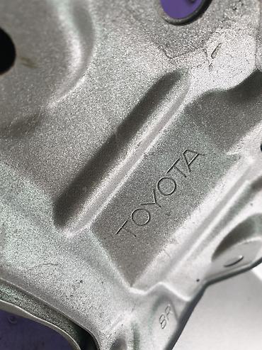 2018: Крыло Переднее правое Toyota, 2018 г., Б/у, Оригинал — 3