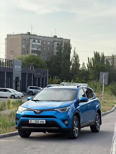 Toyota: Toyota RAV4: 2017 г., 2.5 л, Автомат, Бензин, Кроссовер at lalafo.kg — 3 Toyota: Toyota RAV4: 2017 г., 2.5 л, Автомат, Бензин, Кроссовер — 3