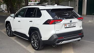 гибрид тойота: Toyota RAV4: 2022 г., 2.5 л, Автомат, Гибрид, Кроссовер — 4