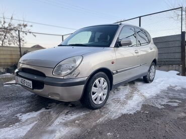 Daihatsu: Daihatsu Sirion: 2001 г., 1 л, Автомат, Бензин, Седан