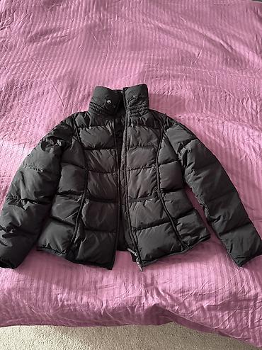 Пуховики и зимние куртки: Двусторонняя утеплённая куртка с капюшоном. Стоила 11500 отдаю очень — 8