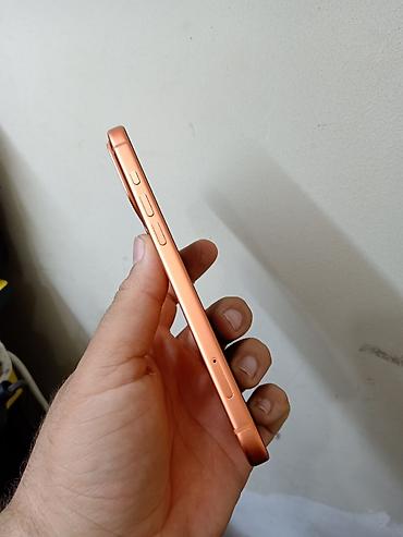 philips xenium 9@9s: Məhsul: Portağal rəngli smartfon (qutuda) Xüsusiyyətlər: - Korpus — 3