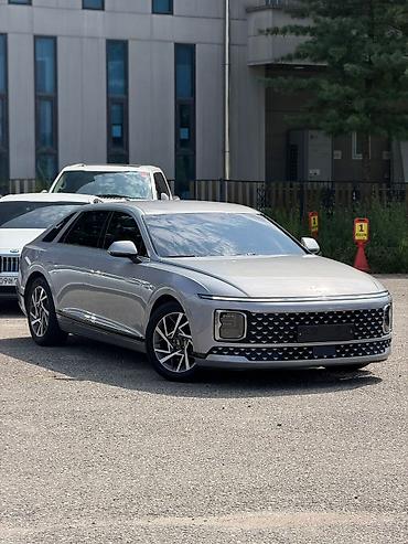 2023: Hyundai Grandeur: 2023 г., Лифтбек — 1