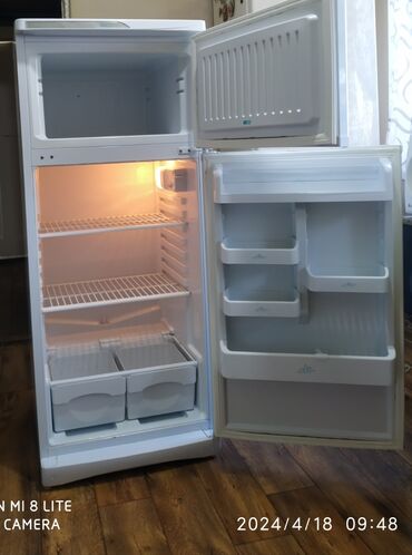 Холодильник Stinol, Б/у, Двухкамерный, De frost (капельный), 59 * 145 * 59