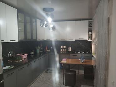 дом 5 соток: 4 комнаты, 400 м², 6 соток, Бишкек, Собственник — 4