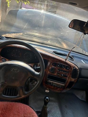 пена авто: Hyundai H-1: 2000 г., Механика, Дизель, Минивэн — 4