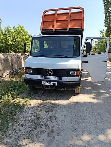 krone sd: Самосвал Mercedes-Benz (серия T2/609D) - Тип: малотоннажный самосвал — 3