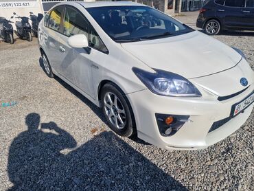 Toyota: Toyota Prius: 2011 г., 1.8 л, Вариатор, Гибрид