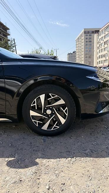 рассмотрим варианты: Hyundai Grandeur: 2021 г., 2.4 л, Автомат, Бензин, Седан — 7