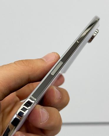 Apple iPhone: IPhone Air, Б/у, 256 ГБ, Белый, Защитное стекло, Чехол, Коробка, В рассрочку, 100 % — 9