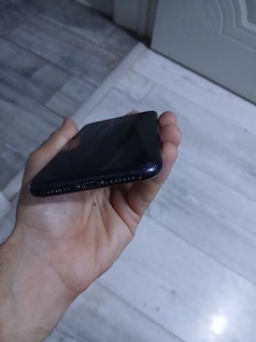 apple iphone 4: IPhone Xr, Qara, Face ID — 5