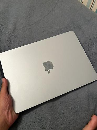 macbook baku: Apple MacBook M4-dür. 16/256 Amerikadan özüm almışam. Çox az — 5