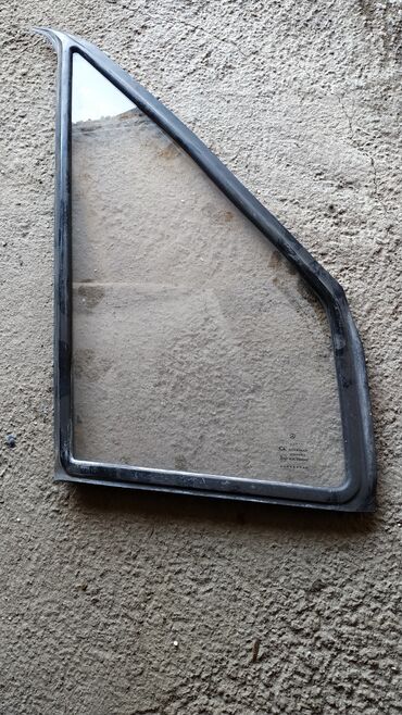 Другие аксессуары: Спринтер стекло и форточка правой двери, педаль газа подголовник — 8