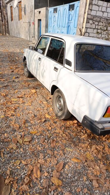 VAZ (LADA): LADA 2107, ağ rəng, sedan kuzov. tecili satirli hec bir xerc teleb -da lalafo.az — 4 VAZ (LADA): LADA 2107, ağ rəng, sedan kuzov. tecili satirli hec bir xerc teleb — 4