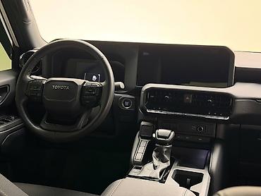 Toyota: Toyota Land Cruiser Prado: 2024 г., 2.7 л, Автомат, Бензин, Внедорожник — 7