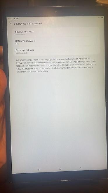 Digər planşetlər: Qızılı rəngdə planşet Xüsusiyyətlər: - İncə və yüngül alüminium — 9