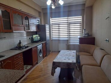 Uzunmüddətli kirayə mənzillər: İnşaatçılar metrosunun yaxınlığında Qələbə dairesində yaxın 12 — 14