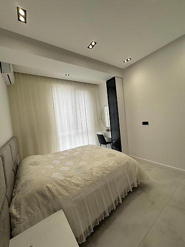 Yeni tikili: İcarəyə verilir 2 otaqlı yeni tikili 55 m², Gənclik m. Kateqoriya — 8