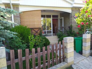 коттеджный дом: Продается небольшой уютный коттедж в "Карвен Ыссык -Куль" ( с.Булан
