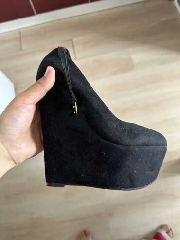 обув: Туфли 35, цвет - Черный